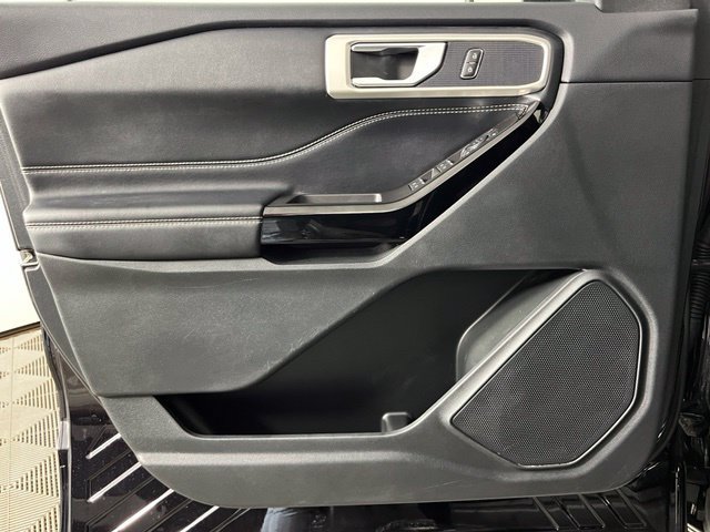 Used 2022 Ford Explorer ST w/ ST Street Pack AWD/4WD image 19