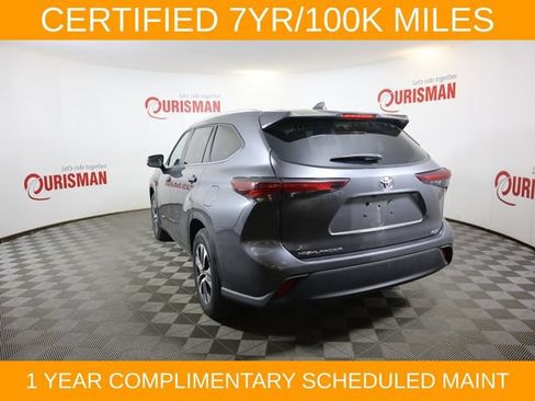 Used 2024 Toyota Highlander XLE FWD image 13