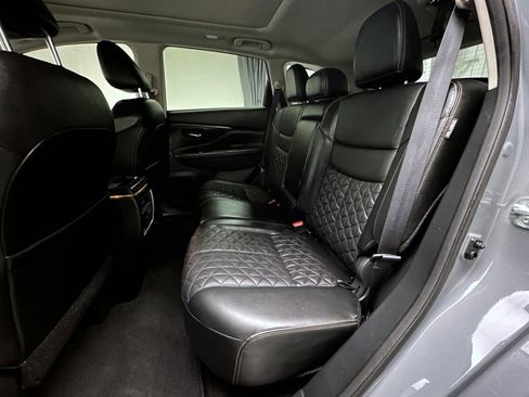 Used 2023 Nissan Murano Platinum w/ Cargo Package image 13