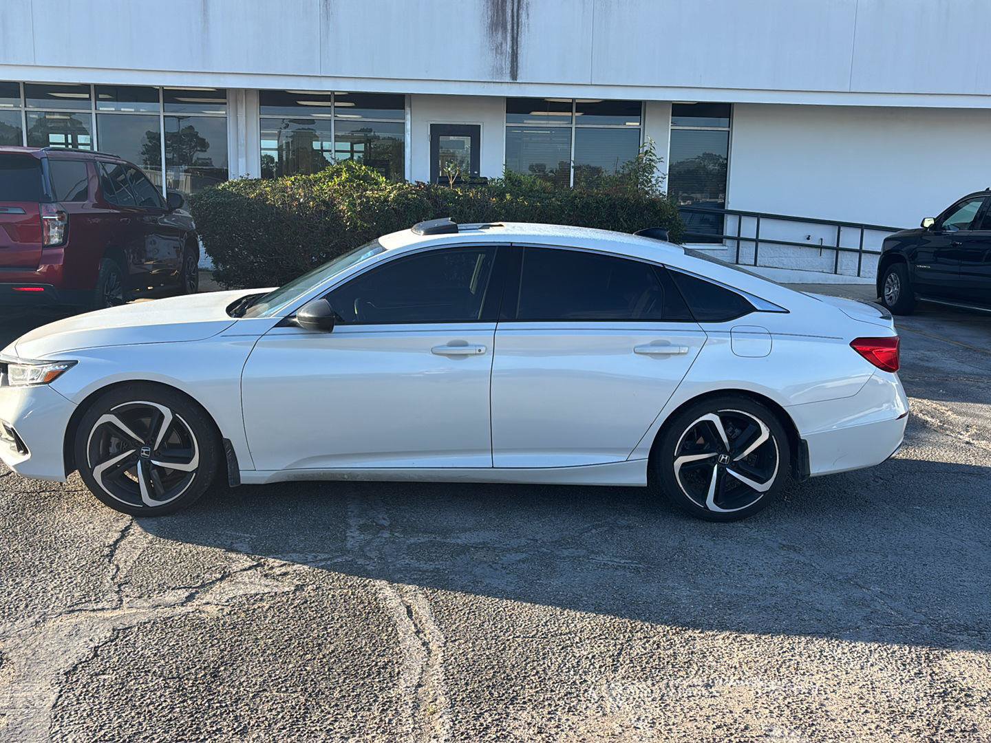 Used 2022 Honda Accord Sport image 4