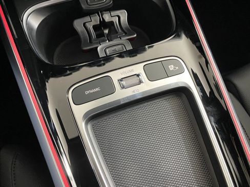 New 2026 Mercedes-Benz GLB 250 4MATIC image 28