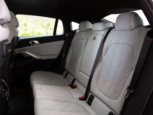 Certified 2023 BMW X6 xDrive40i w/ Premium Package image 21