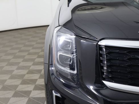 Used 2022 Kia Telluride EX w/ EX Premium Package image 12