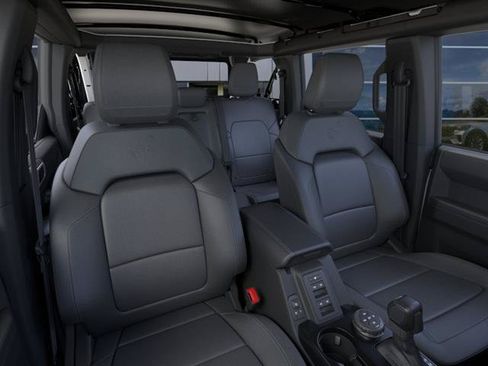New 2026 Ford Bronco Outer Banks w/ Sasquatch Package AWD/4WD image 10