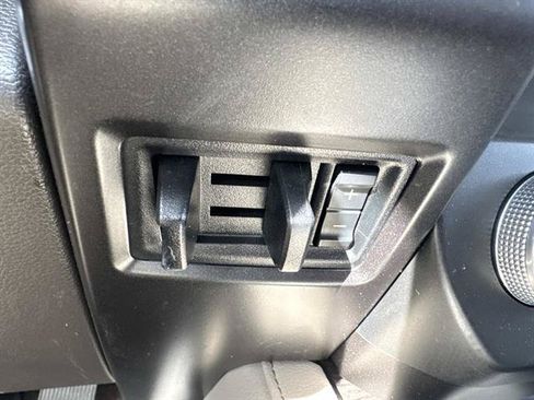 Used 2021 Ford Expedition Limited AWD/4WD image 18