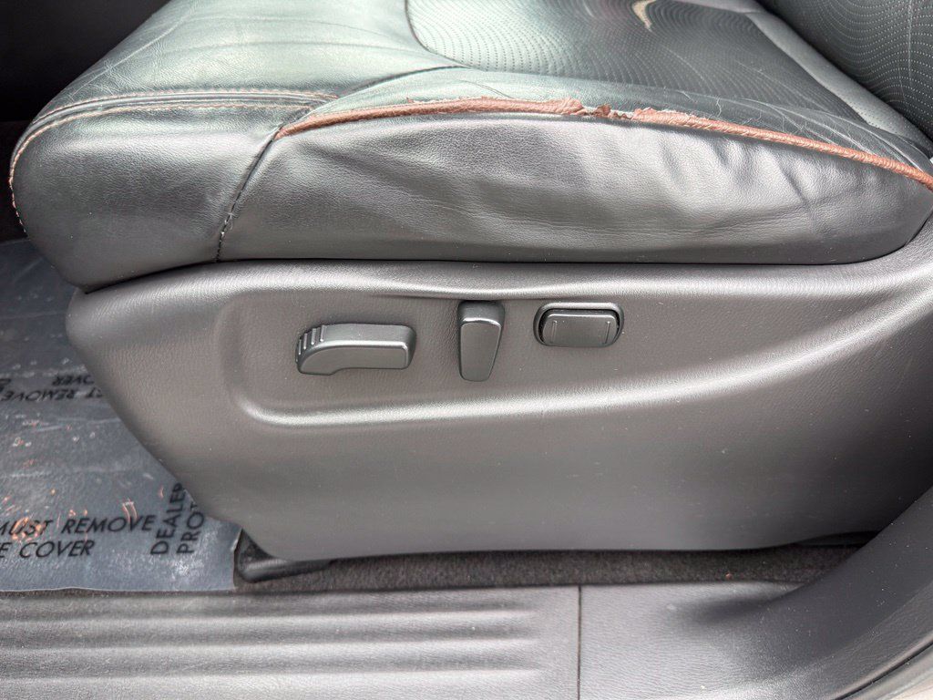 Used 2019 Nissan Armada Platinum w/ Captain's Chairs Package RWD image 7