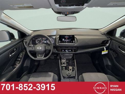 New 2026 Nissan Rogue SV w/ Cold Weather Package AWD/4WD image 10