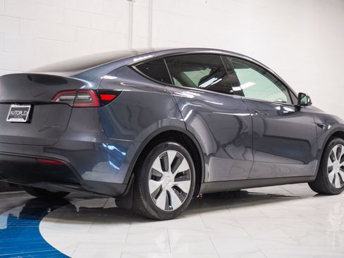 Used 2023 Tesla Model Y Long Range AWD/4WD image 25