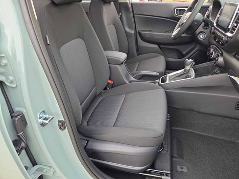 New 2026 Hyundai Venue SE image 21
