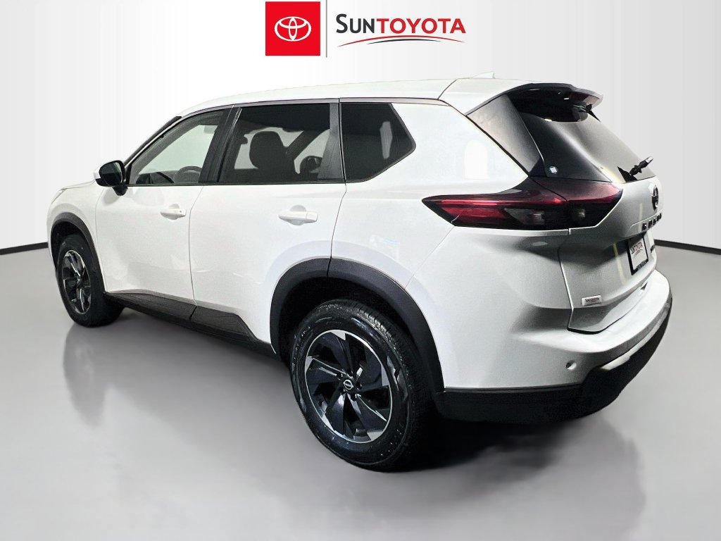 Used 2024 Nissan Rogue SV AWD/4WD image 6