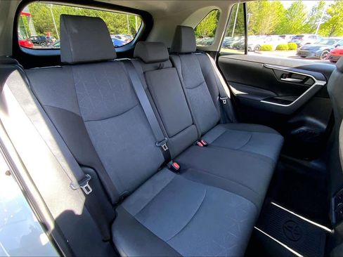 Used 2025 Toyota RAV4 XLE image 19