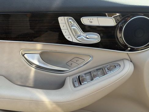 Used 2022 Mercedes-Benz GLC 300 image 20