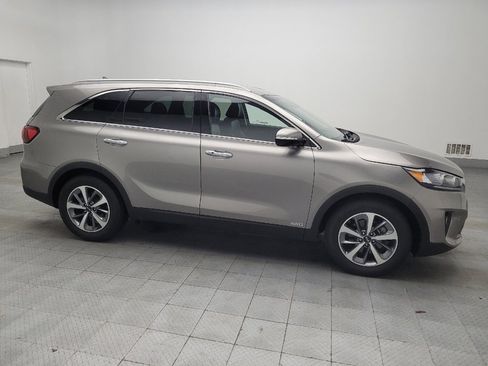 Used 2019 Kia Sorento EX image 11
