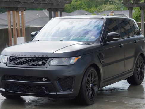 Used 2017 Land Rover Range Rover Sport SVR image 4