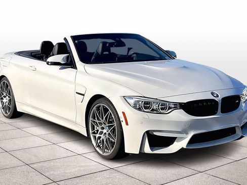 Used 2017 BMW M4 Convertible image 2