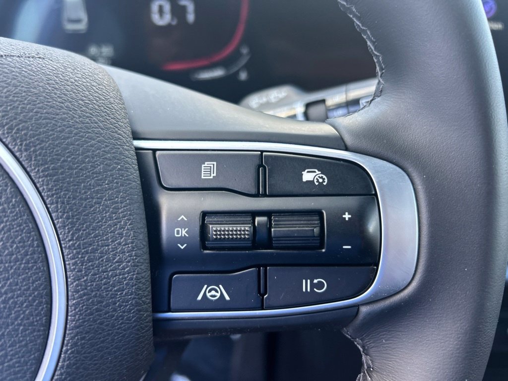 Used 2025 Kia Sportage EX FWD image 43