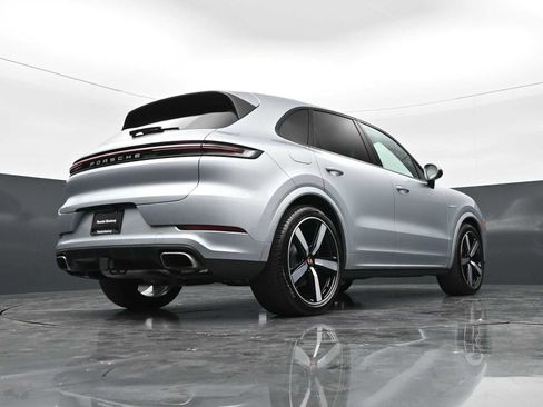 New 2026 Porsche Cayenne E-Hybrid image 44