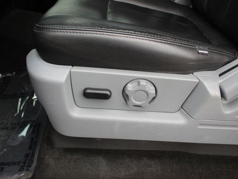 Used 2013 Ford F150 XLT w/ Luxury Equipment Group image 26