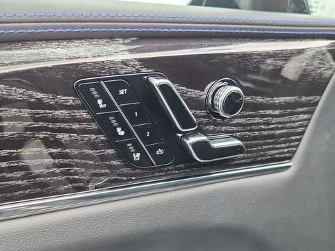 Used 2025 Cadillac Escalade IQ Luxury 1 image 18