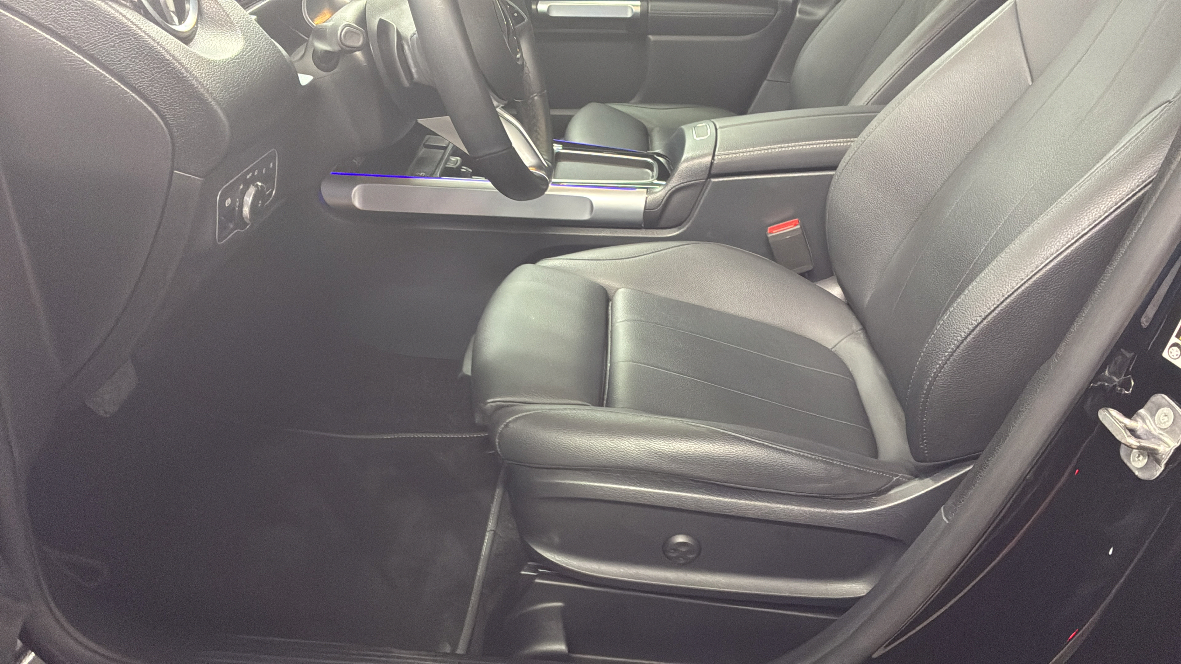 Certified 2024 Mercedes-Benz GLB 250 image 18