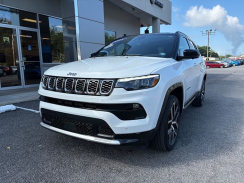 Certified 2025 Jeep Compass Limited w/ Elite Group AWD/4WD image 3