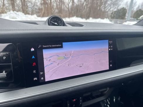 Used 2024 Porsche Cayenne Coupe image 13