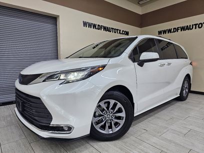 Used 2021 Toyota Sienna XLE