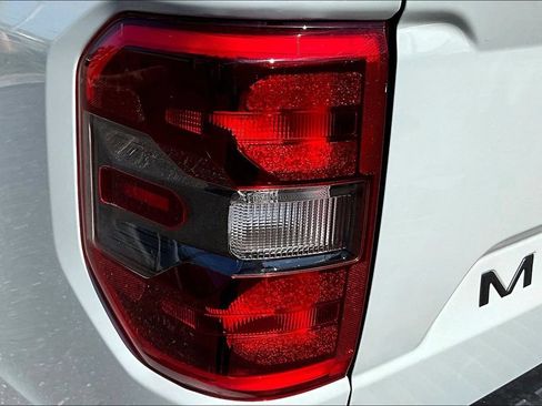 Used 2024 Ford Maverick Lariat w/ Black Appearance Package FWD image 22
