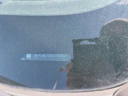 Used 2018 Buick Encore Essence FWD image 31