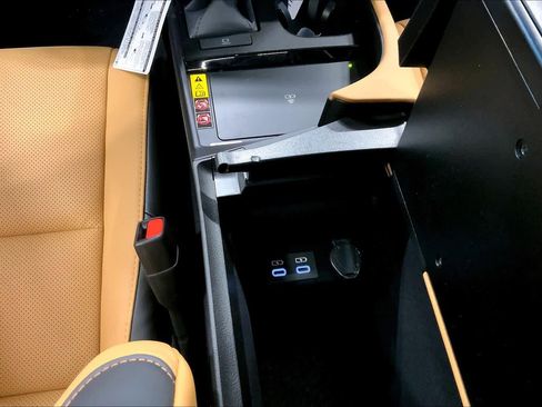 New 2025 Lexus ES 350 w/ Premium Package image 18