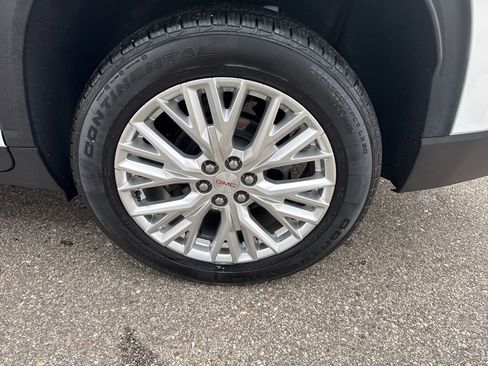 Certified 2024 GMC Acadia Elevation w/ Luxury Package image 9