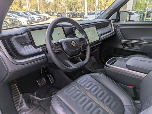Used 2024 Rivian R1T Adventure AWD/4WD image 14