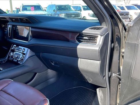 Used 2023 GMC Yukon Denali Ultimate image 19