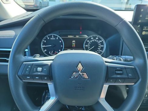 New 2026 Mitsubishi Outlander ES FWD image 22