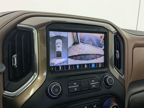 Used 2020 Chevrolet Silverado 1500 High Country w/ Technology Package image 23