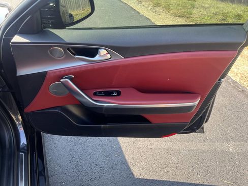 Used 2021 Kia Stinger GT2 image 33