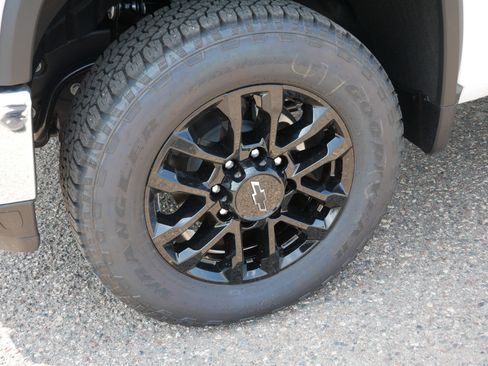 New 2026 Chevrolet Silverado 2500 LT AWD/4WD image 9