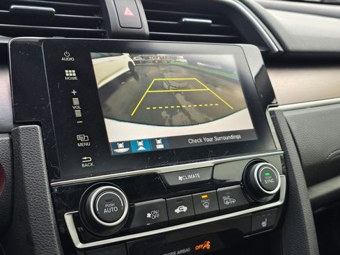 Used 2018 Honda Civic Touring image 30