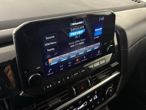 Used 2023 Nissan Pathfinder SL image 25