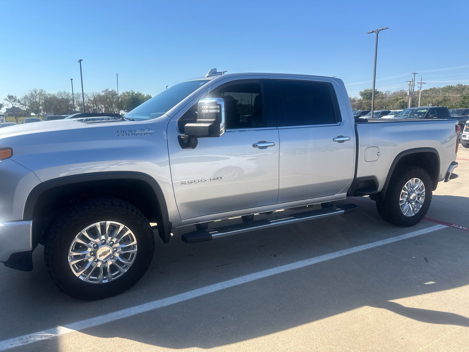 Used 2021 Chevrolet Silverado 2500 High Country w/ Z71 Off-Road Package AWD/4WD image 2