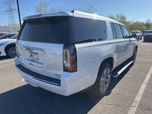 Used 2016 GMC Yukon XL Denali w/ Open Road Package AWD/4WD image 11
