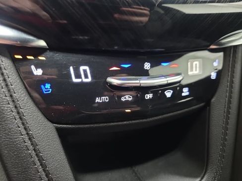 Certified 2023 Cadillac XT6 Premium Luxury w/ Technology Package AWD/4WD image 19