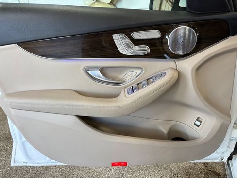Used 2021 Mercedes-Benz C 300 4MATIC Sedan image 10