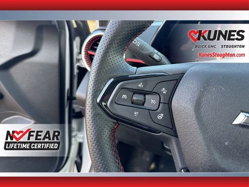 Used 2024 Chevrolet Trax RS w/ Sunroof Package image 27