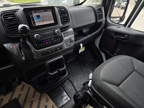 New 2026 RAM ProMaster 2500 w/ Convenience Group FWD image 20