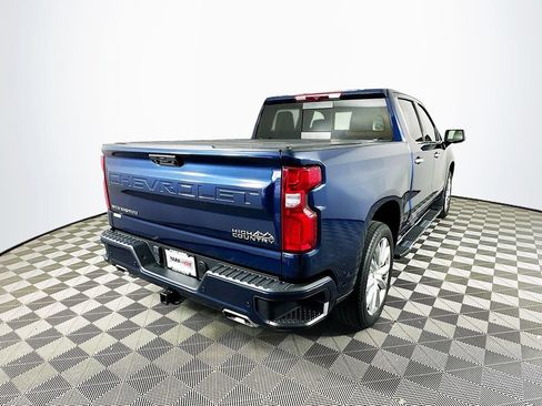 Used 2022 Chevrolet Silverado 1500 High Country w/ High Country Premium Package AWD/4WD image 9