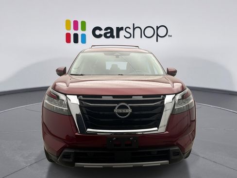 Used 2023 Nissan Pathfinder SL AWD/4WD image 6