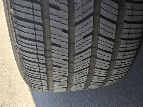 Used 2021 Lexus UX 200 w/ Premium Package image 9