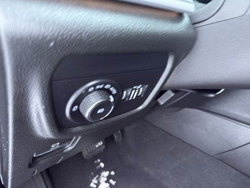 Used 2023 Jeep Grand Cherokee L Limited image 14