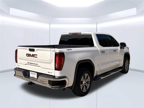 Used 2022 GMC Sierra 1500 SLT w/ Max Trailering Package AWD/4WD image 3
